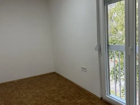 Izdavanje, trosoban stan, 55m², Grbavica, Novi Sad Sve Podlokacije - image 8