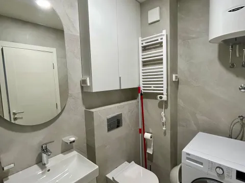 Izdavanje, jednosoban stan, 49m², Central Point, Podgorica - image 8