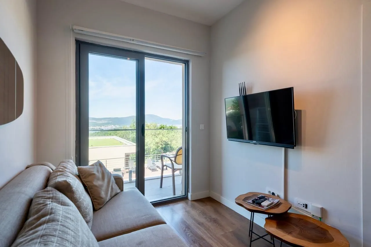 Prodaja, dvosoban stan, 42m², Kavač, Kotor