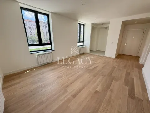 Izdavanje, trosoban stan, 78m², Savski Venac, Beograd - image 2