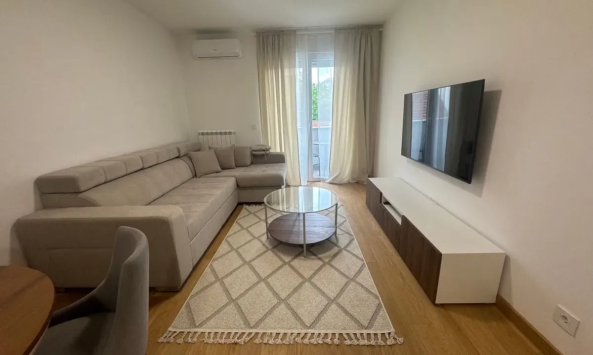 Rent, two bedroom apartment, 45m², Đeram Pijaca, Beograd