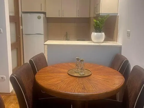 Rent, one bedroom apartment, 40m², Pobrežje, Podgorica - image 1