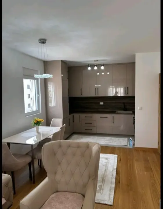 Izdavanje, dvosoban stan, 71m², New City, Podgorica