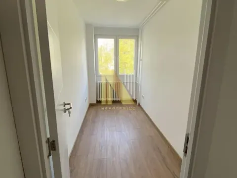 Rent, four bedroom apartment, 80m², Novo naselje, Novi Sad - image 16