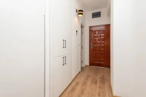 Rent, studio apartment, 24m², Centar, Bar - image 1