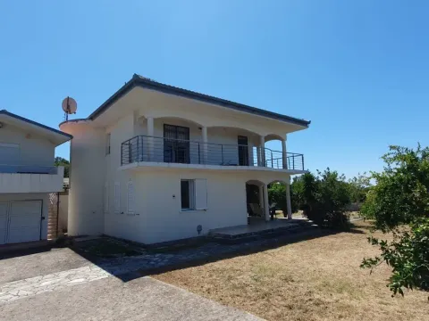 Rent, house, 180m², Krimovica, Kotor - image 8