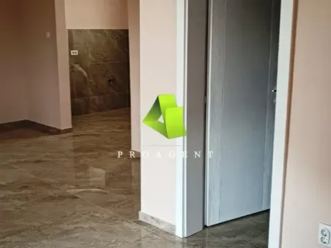 Rent, house, 300m², Kruševac, Srbija - image 5