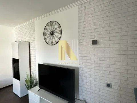Izdavanje, dvosoban stan, 76m², Adamovićevo Naselje, Novi Sad Sve Podlokacije - image 2