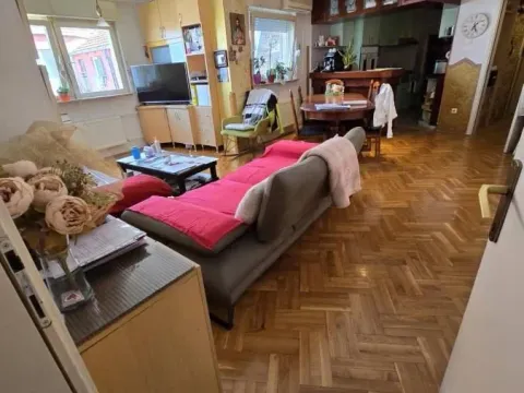 Prodaja, četvorosoban stan, 105m², Grbavica, Novi Sad Sve Podlokacije - image 2