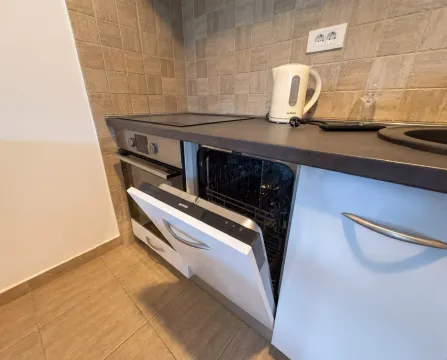 Rent, studio apartment, 42m², Bečići, Budva - image 5