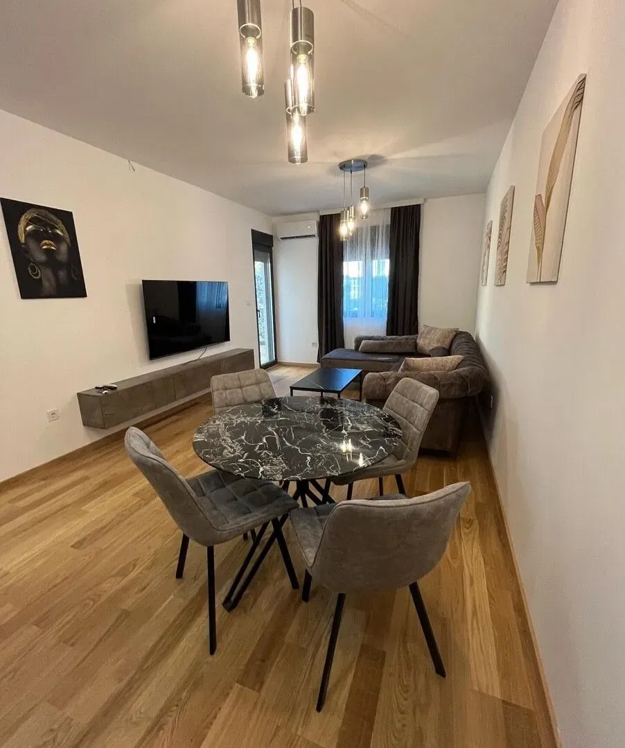Rent, two bedroom apartment, 69m², City Kvart, Podgorica