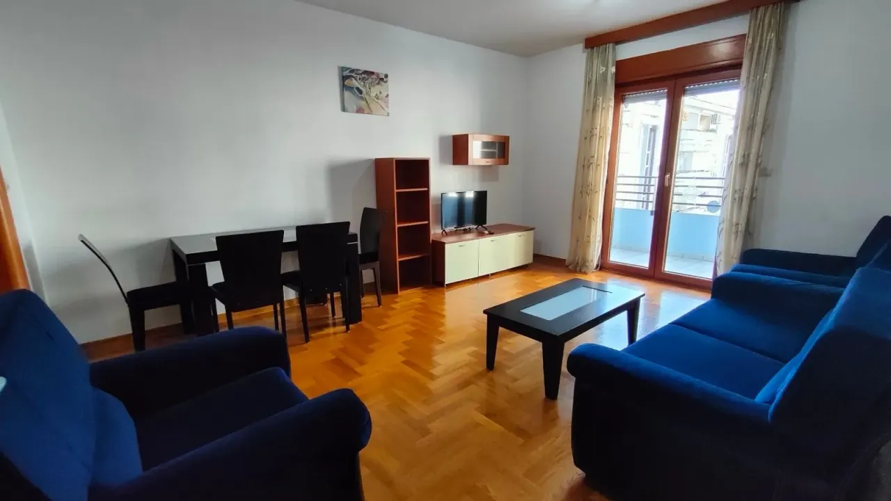 Izdavanje, jednosoban stan, 54m², Preko Morače, Podgorica