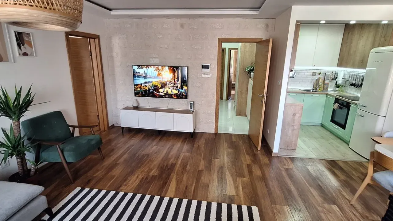 Prodaja, trosoban stan, 89m², Centar, Podgorica