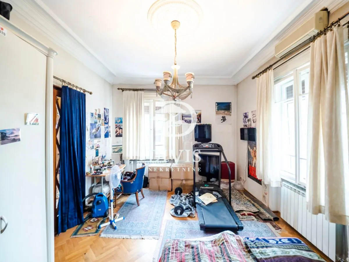 Prodaja, trosoban stan, 76m², Vračar Sve Podlokacije, Beograd