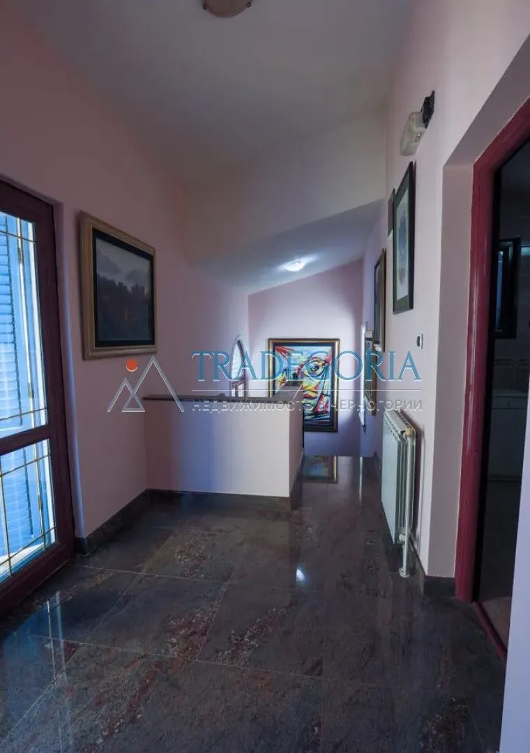 Prodaja, kuća, 400m², Bar, Crna Gora