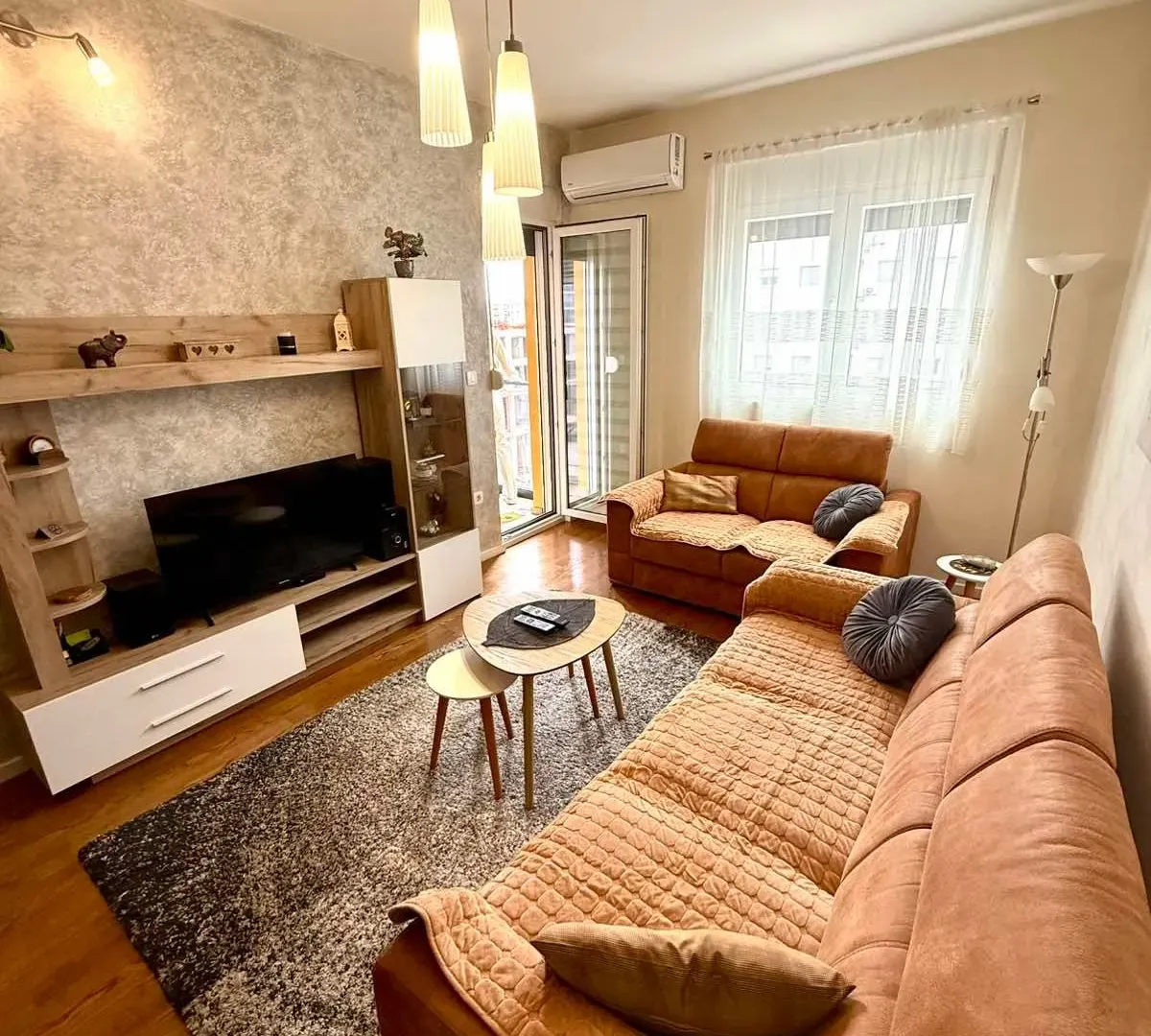 Rent, one bedroom apartment, 45m², Pobrežje, Podgorica