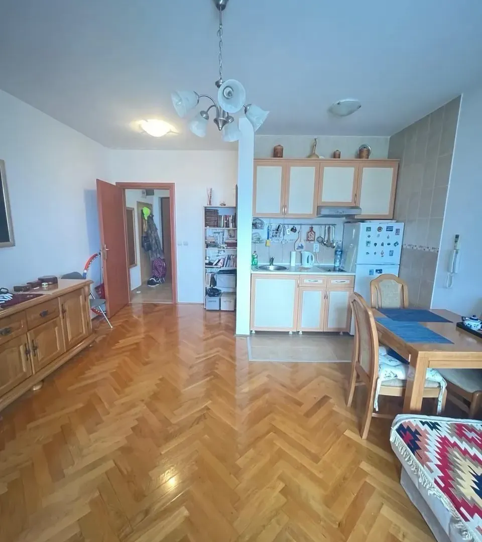 Prodaja, garsonjera, 33m², Centar, Bar