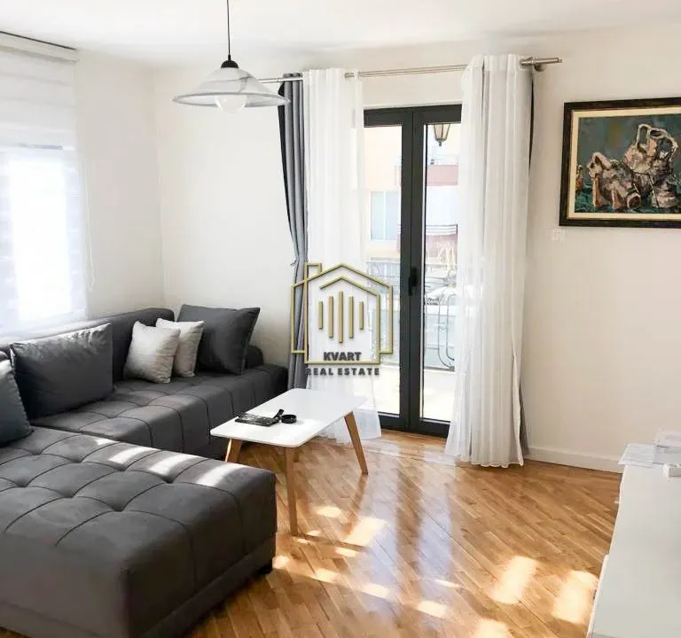 Izdavanje, dvosoban stan, 72m², Momišići, Podgorica