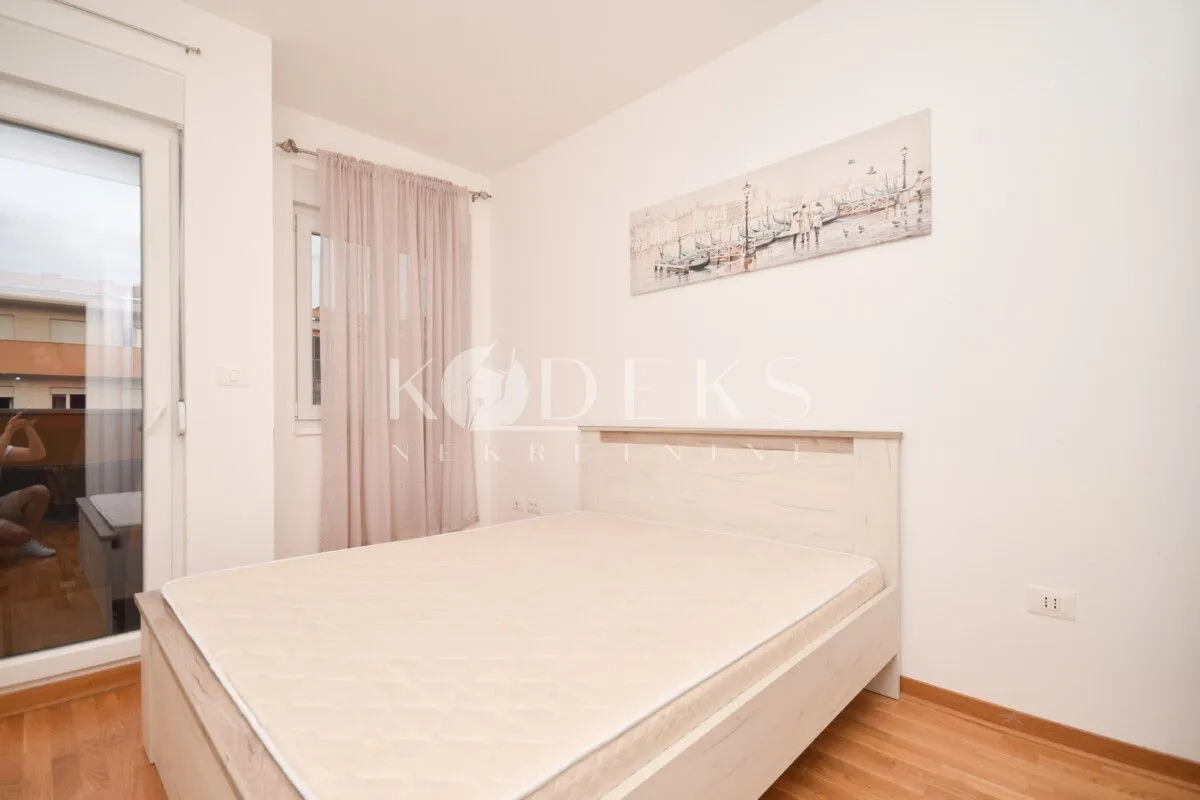 Rent, one bedroom apartment, 42m², City Kej, Podgorica
