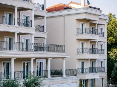 Prodaja, kuća, 200m², Herceg Novi, Crna Gora - image 3