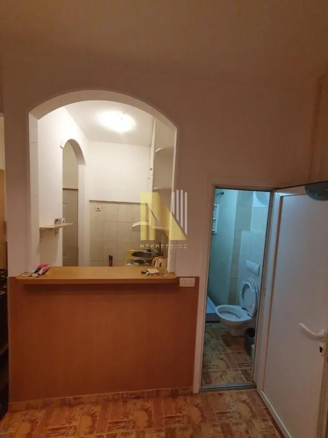Izdavanje, garsonjera, 20m², Centar, Novi Sad