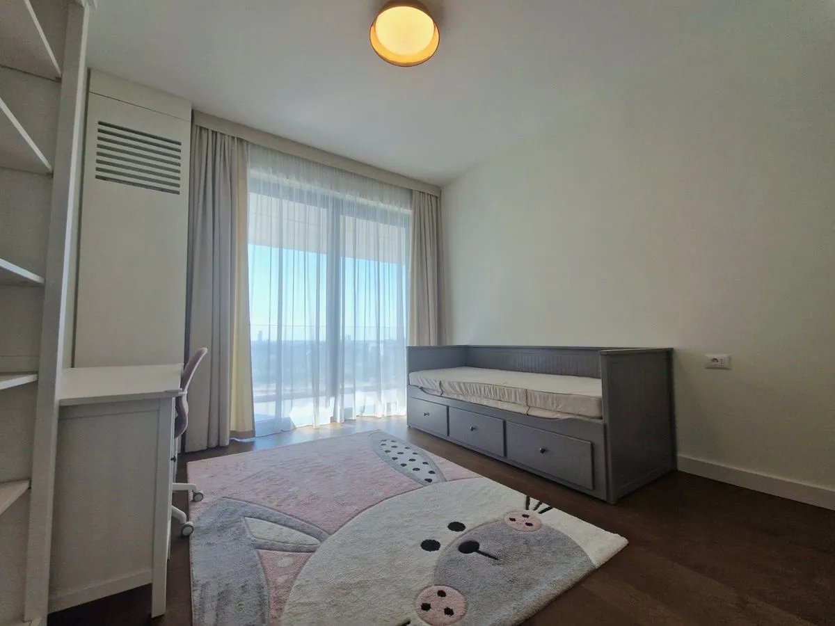 Sale, four bedroom apartment, 139m², Beograd Na Vodi, Beograd