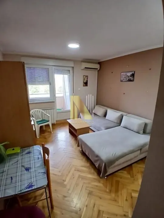 Izdavanje, garsonjera, 26m², Novo naselje, Novi Sad