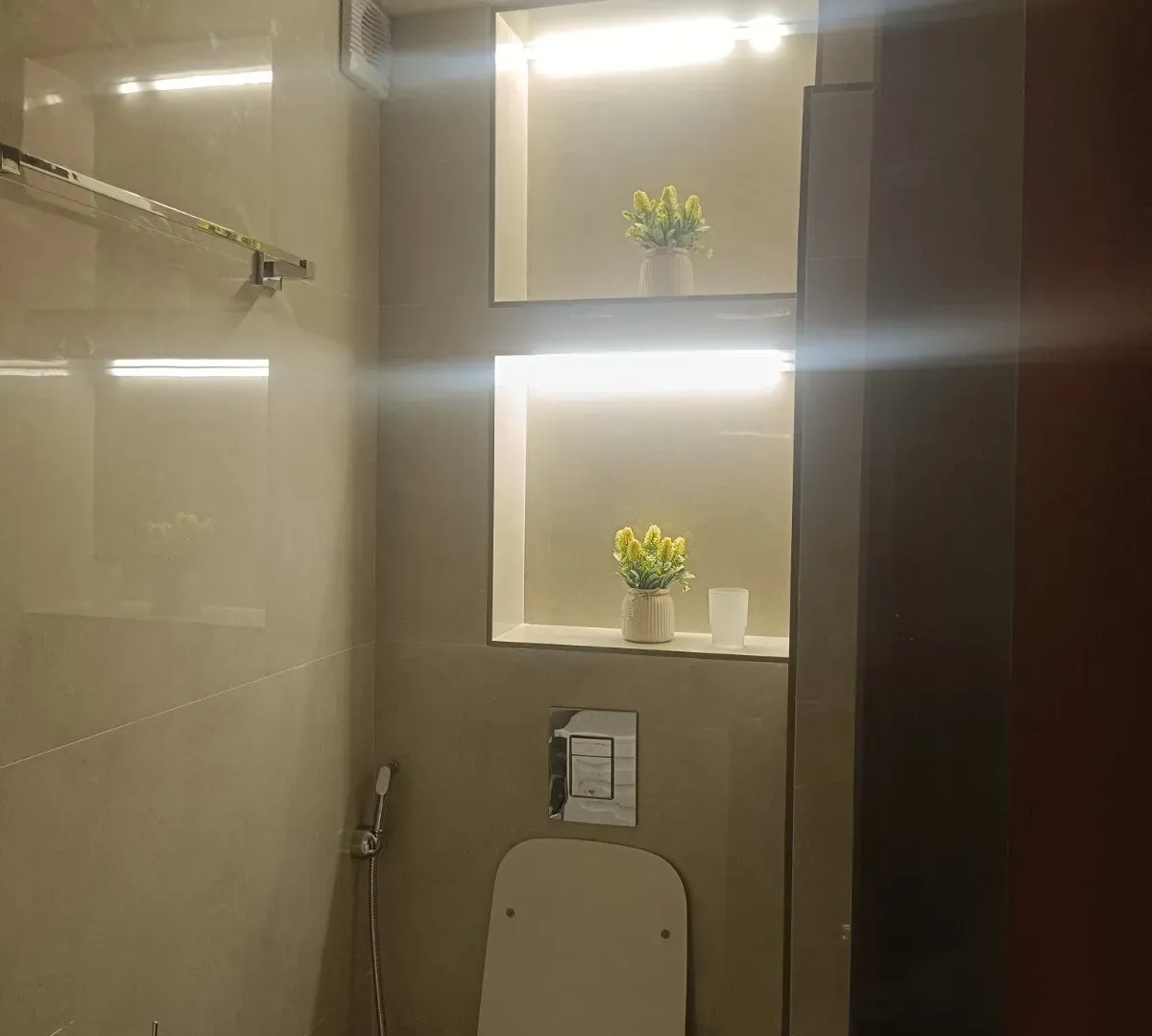 Izdavanje, trosoban stan, 92m², 1 maj, Podgorica