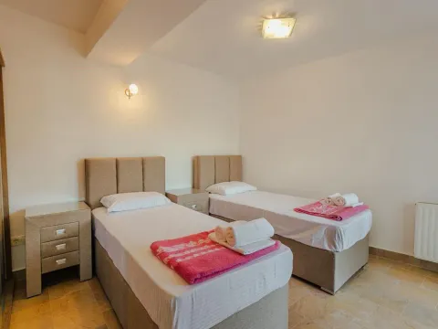 Sale, two bedroom apartment, 96m², Kamenari, Herceg Novi - image 9