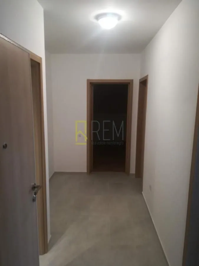 Rent, two bedroom apartment, 70m², Stari Aerodrom, Podgorica