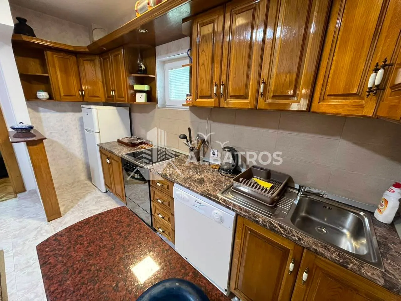 Rent, two bedroom apartment, 80m², Centar, Bar
