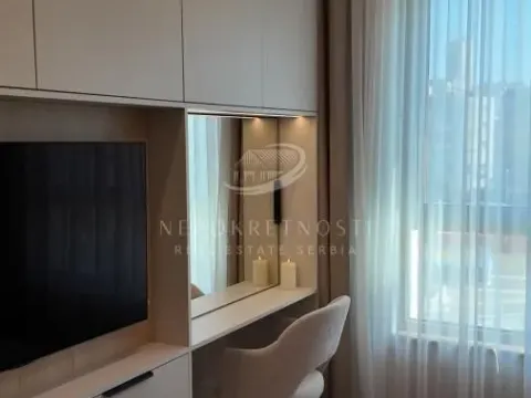 Izdavanje, trosoban stan, 73m², Savski Venac, Beograd - image 10