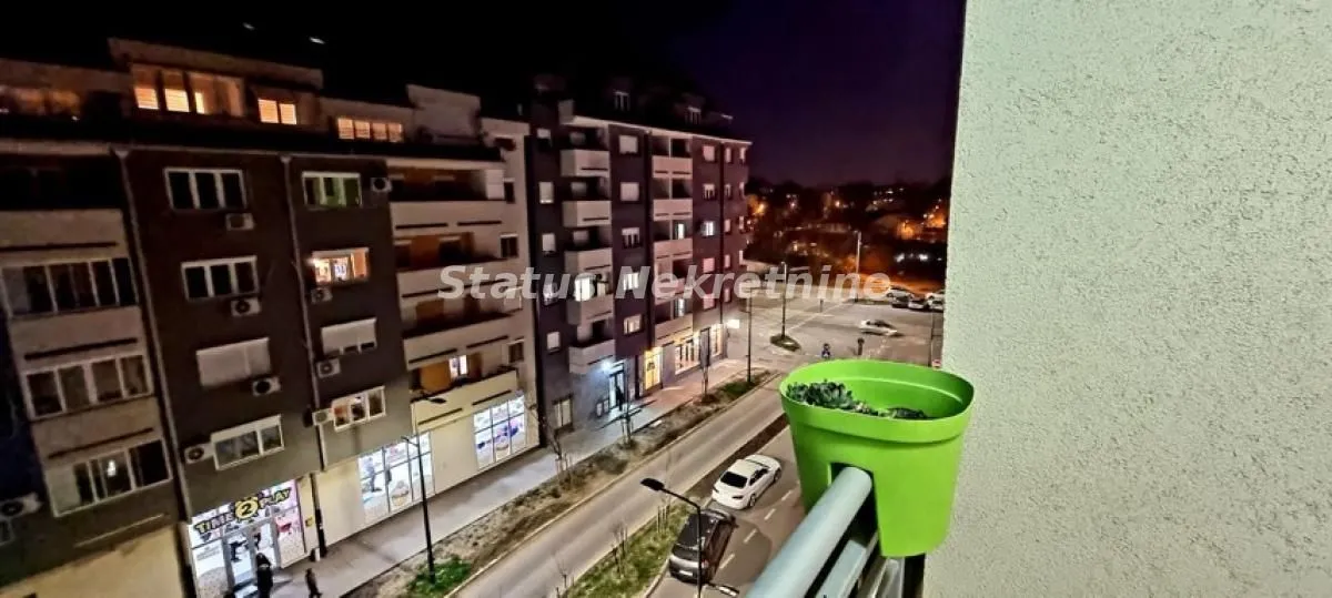 Izdavanje, garsonjera, 28m², Novo naselje, Novi Sad