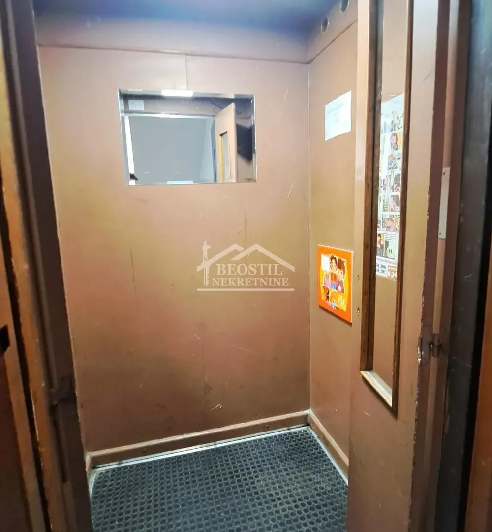Prodaja, dvosoban stan, 61m², Stari Grad, Beograd
