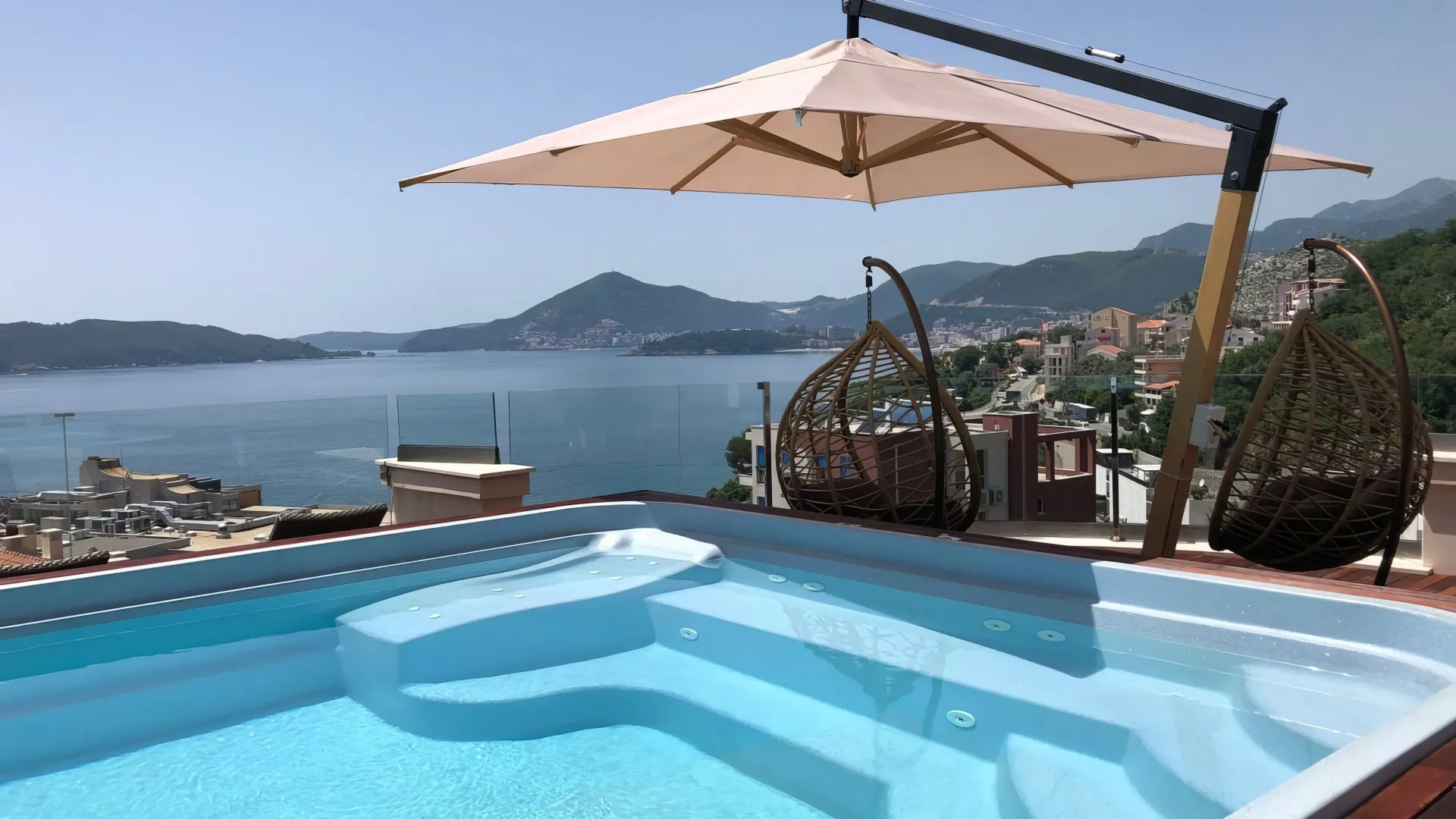 Izdavanje, dvosoban stan, 96m², Pržno, Budva