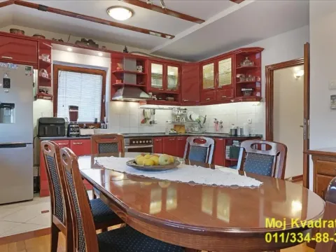 Sale, four bedroom apartment, 104m², Stari Grad, Beograd - image 5