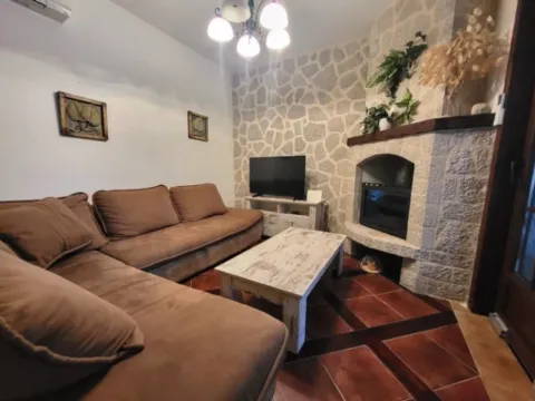 Prodaja, trosoban stan, 126m², Kostanjica, Kotor - image 7