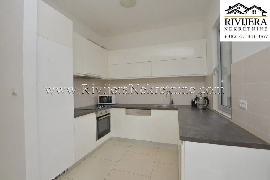 Prodaja, dvosoban stan, 96m², Morinj, Kotor