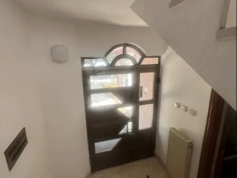 Sale, house, 450m², Zlatica, Podgorica - image 7