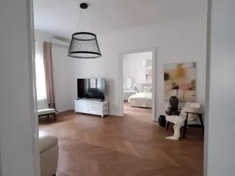 Sale, three bedroom apartment, 110m², Zeleni Venac, Beograd - image 3