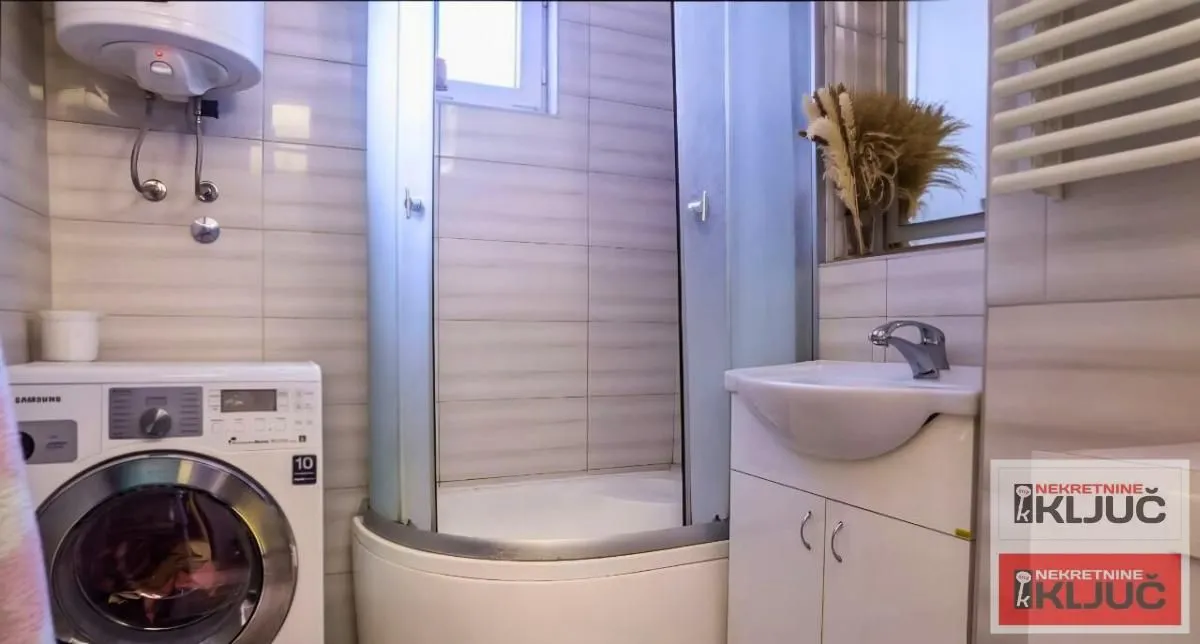 Prodaja, trosoban stan, 65m², Bulevar Oslobodjenja, Novi Sad Sve Podlokacije