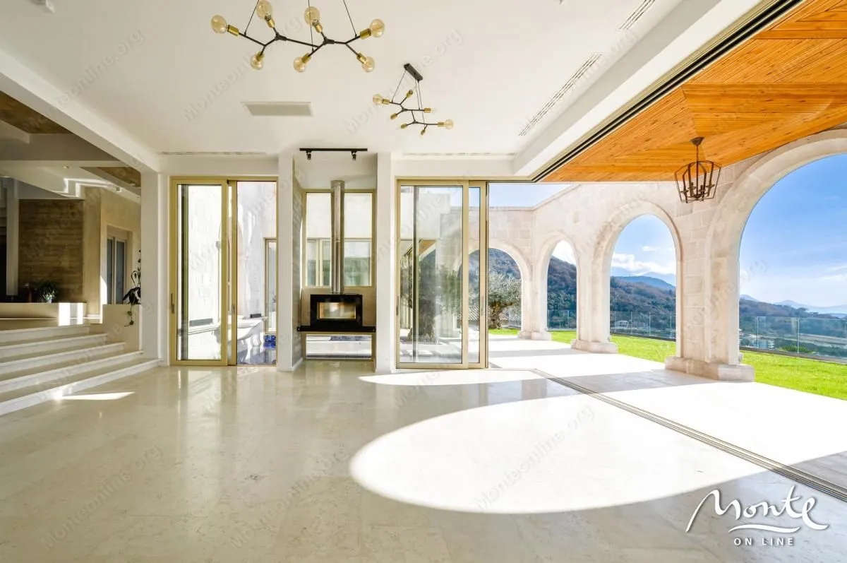 Prodaja, kuća, 791m², Donja Lastva, Tivat