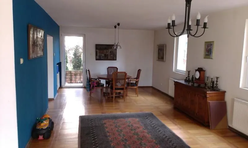 Sale, house, 350m², Banjica, Voždovac Sve Podlokacije