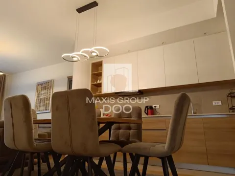 Rent, three bedroom apartment, 80m², Savski Venac, Beograd - image 15