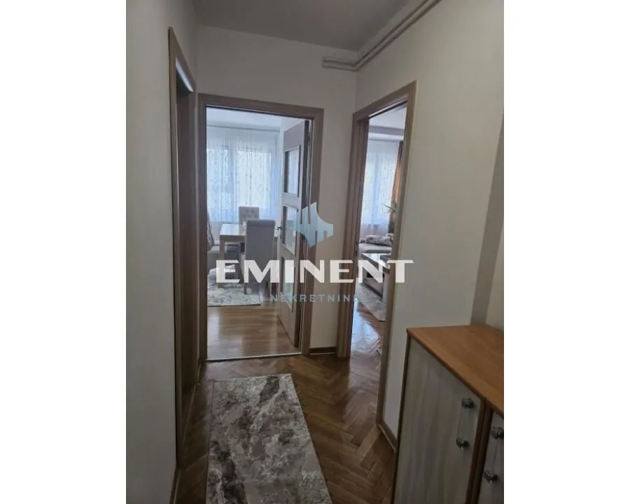 Izdavanje, dvosoban stan, 60m², Kalenić Pijaca, Vračar Sve Podlokacije