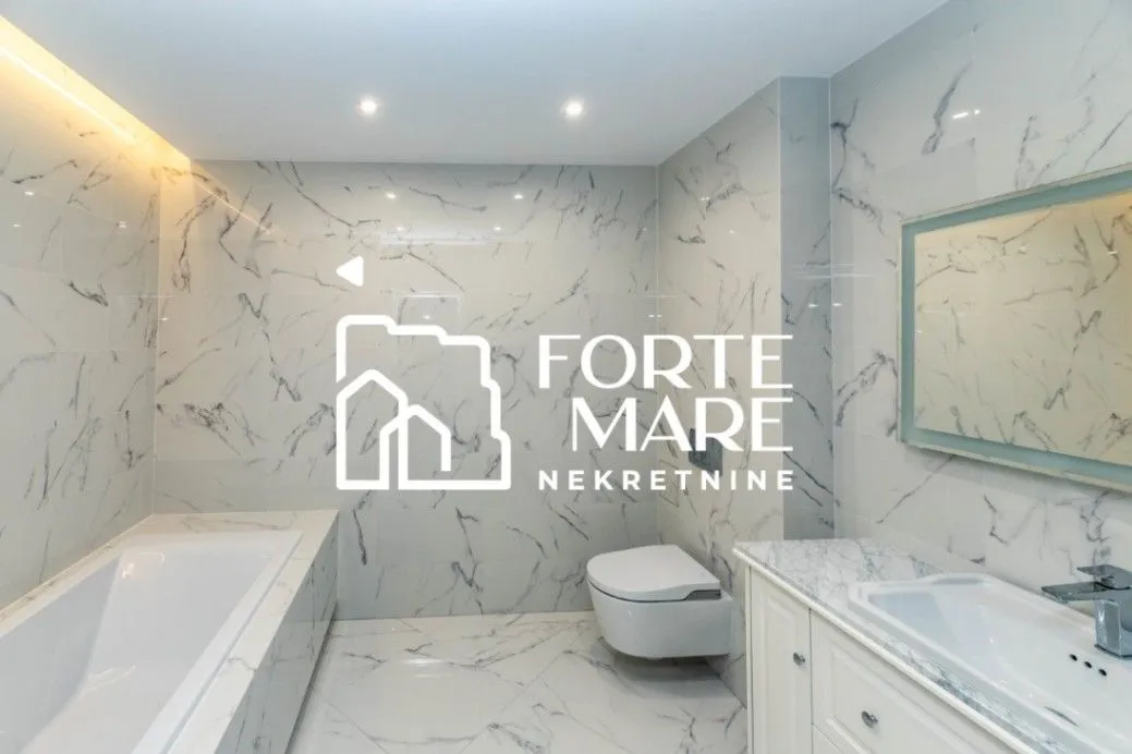 Prodaja, trosoban stan, 179m², Đenovići, Herceg Novi