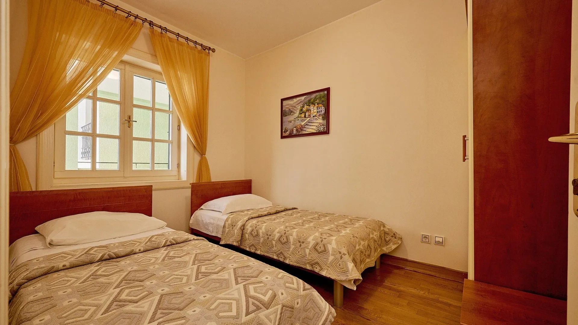 Sale, apartment, 89m², Sveti Stefan, Budva
