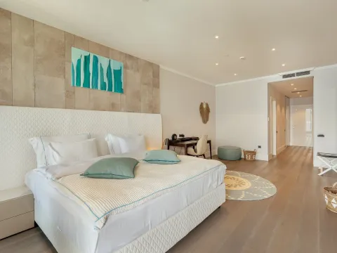 Sale, two bedroom apartment, 190m², Tivat, Crna Gora - image 11