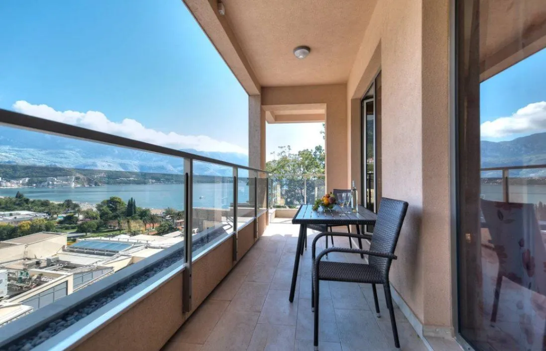 Sale, two bedroom apartment, 93m², Harmonija, Budva