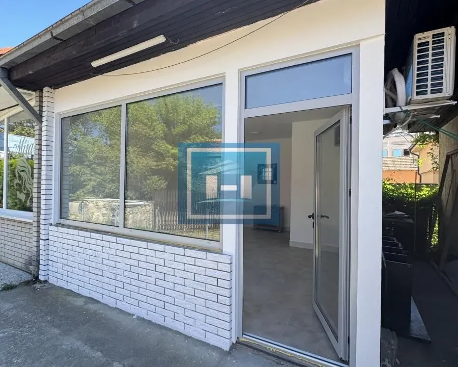 Rent, office space, 24m², Centar, Ćuprija